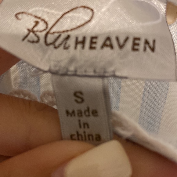 Embroidered Top - Picture 3 of 4